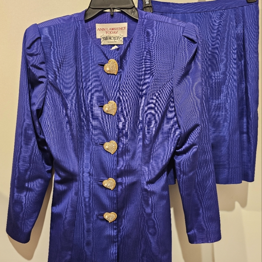 VINTAGE / RETRO Suit SET Blazer And Skirt  / Size 6 / Purple /blue Business